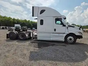 2020 Freightliner Cascadia 126 Truck for Parts (Stock #FR-0898)) Part Image