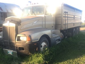 Salvage 1988 Kenworth T600 - SV-74