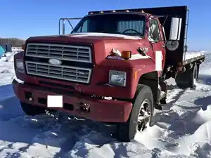 Salvage 1993 Ford F700 - SV-378