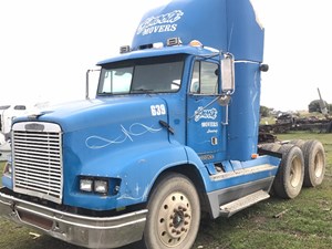 Salvage 1995 Freightliner FLD112 - SV-93