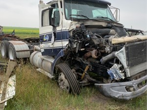 Salvage 1998 Ford AT9513 Aeromax 113 - SV-204