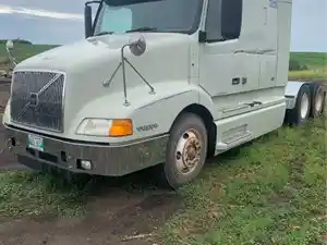 Salvage 1999 Volvo VN - SV-346
