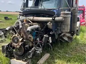 Salvage 2004 Kenworth T800 - SV-409