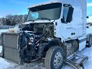 Salvage 2005 Volvo VNL - SV-366