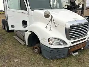 Salvage 2007 Freightliner COLUMBIA 120 - SV-306