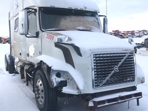 Salvage 2011 Volvo VNL - SV-101