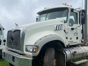 Salvage 2012 Mack GU713 - SV-262