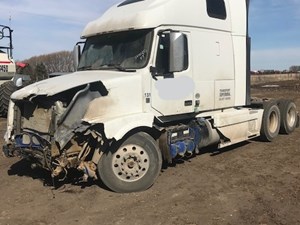 Salvage 2013 Volvo VNL - SV-113