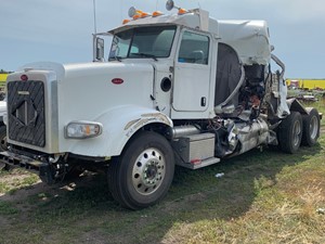 Salvage 2015 Peterbilt 367 - SV-148