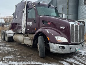 Salvage 2016 Peterbilt 579 - SV-236