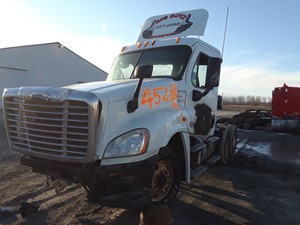 Salvage 2014 Freightliner Cascadia 125 - PTP-90
