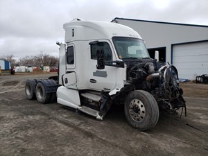 Salvage 2015 Kenworth T680 - PTP-125
