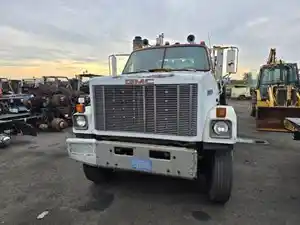 Salvage 1982 GMC Brigadier - 1858
