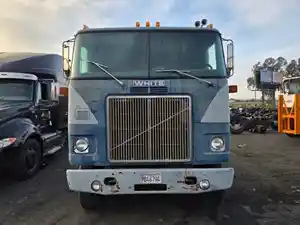 Salvage 1988 VolvoWhiteGMC WHL - 1926