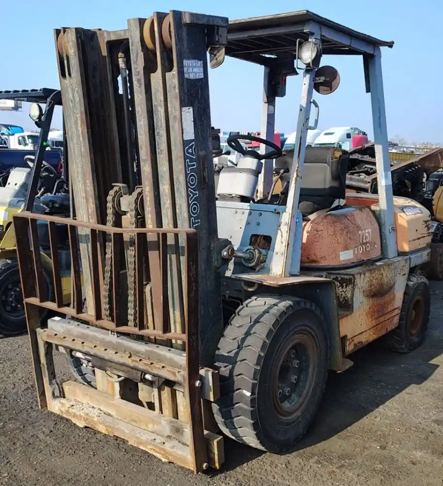 Salvage 1999 Toyota 02-6FDU45 Forklift For Parts | Fresno, California ...