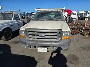 Salvage 2000 Ford F-350 - 1874