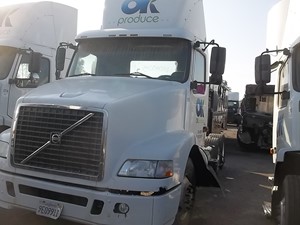 Salvage 2008 Volvo VNM - V20A0015