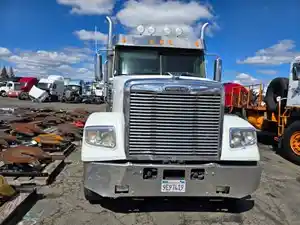 Salvage 2012 Freightliner CORONADO - 1940