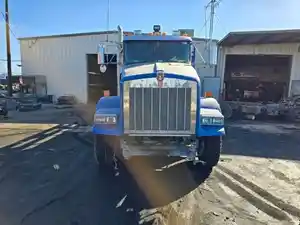 Salvage 2012 Kenworth T800 - 1810
