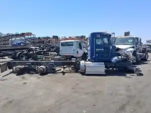 Salvage 2012 Peterbilt 384 - 2065