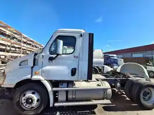 Salvage 2013 Freightliner Cascadia 113 - 2056