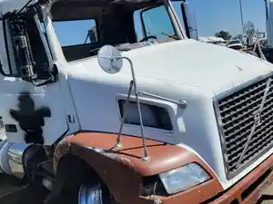 Salvage 2013 Volvo VNM - 1403