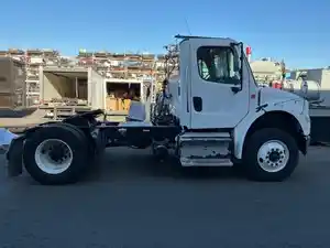Salvage 2014 Freightliner M2 106 - 2012