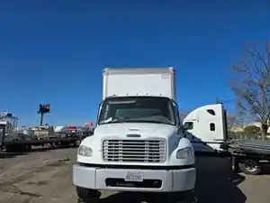 Salvage 2014 Freightliner M2 106 - 1917