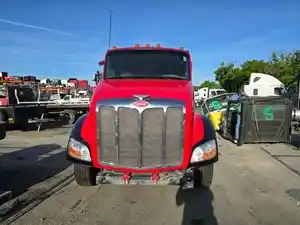 Salvage 2014 Peterbilt 579 - 1953
