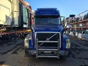 Salvage 2015 Volvo VNL - 1948