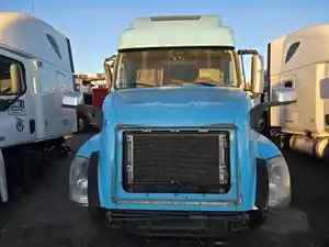 Salvage 2016 Volvo VNL - 1883