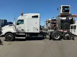Salvage 2017 Kenworth T680 - 2017