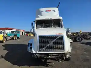 Salvage 2018 Volvo VNL - 1899