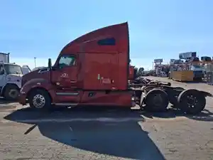 Salvage 2019 Kenworth T680 - 2064