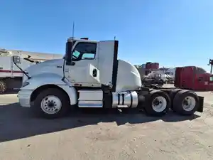 Salvage 2021 International RH613 - 2072
