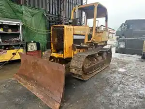 Salvage 1985 John Deere 450E - L00469