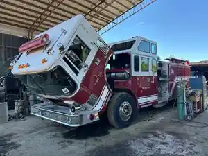 Salvage 1987 Pierce Lance - L00481