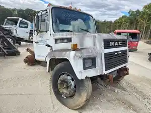Salvage 1988 Mack CS200P - F56255