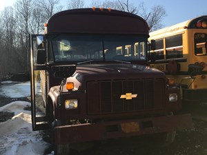 Salvage 1999 Chevrolet B7000 - F55628