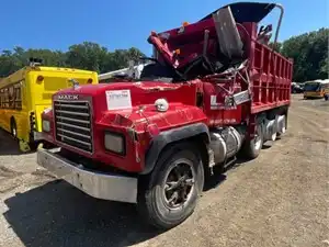 Salvage 1999 Mack RD688S - J03262