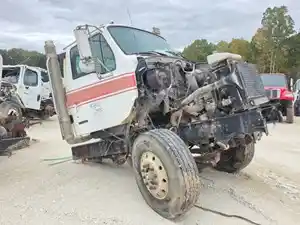 Salvage 2000 Sterling L8500 - K38211