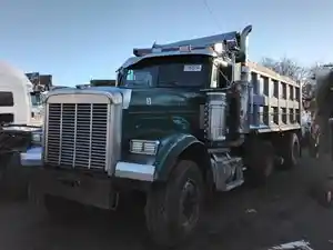 Salvage 2002 Freightliner FLD120SD - K05302