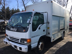 Salvage 2003 Isuzu NPR-HD - F56189