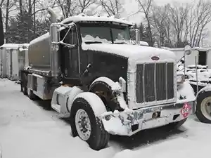 Salvage 2003 Peterbilt 357 - J71698