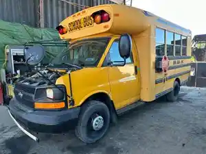 Salvage 2004 Chevrolet Express - L00455