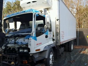 Salvage 2005 Isuzu FTR - F55640