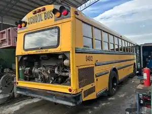 Salvage 2005 Thomas Built Saf-T-Liner HDX - L00468