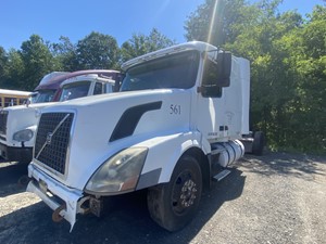 Salvage 2005 Volvo VNL - F72609