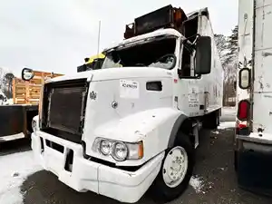 Salvage 2009 Volvo VHD - J71582
