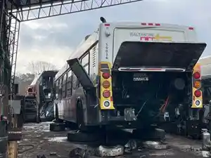 Salvage 2010 New Flyer DE40 LF - L00064
